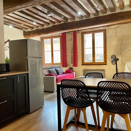 Appartements Chez Delphine Et Guillaume Au Coeur De Semur En Auxois Exterior photo